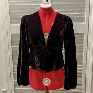 UO Drew Velvet
Tie-Waist Velt